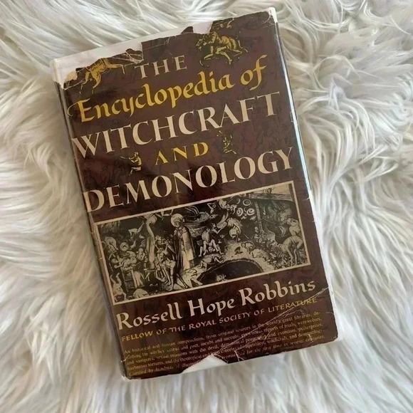 The Encyclopedia Of Witchcraft and Demonology-Vintage Book 1959 By Robbins - Picture 1 of 8